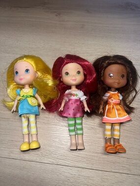 🍓 Strawberry Shortcake Dolls – SCENTED! (2008 Hasbro)